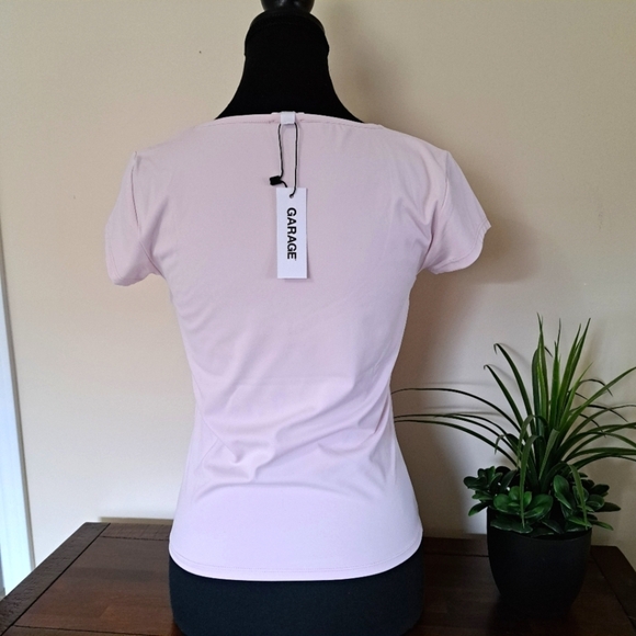 Garage Sleek Sweetheart Tee Size Large Light Pink Fitted Cropped T-shirt NWT - Picture 9 of 13